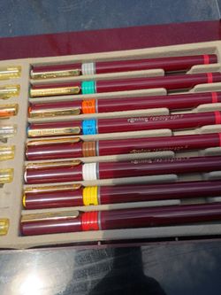 Vintage  art rotring 8 pens, 7 cartridges with case
