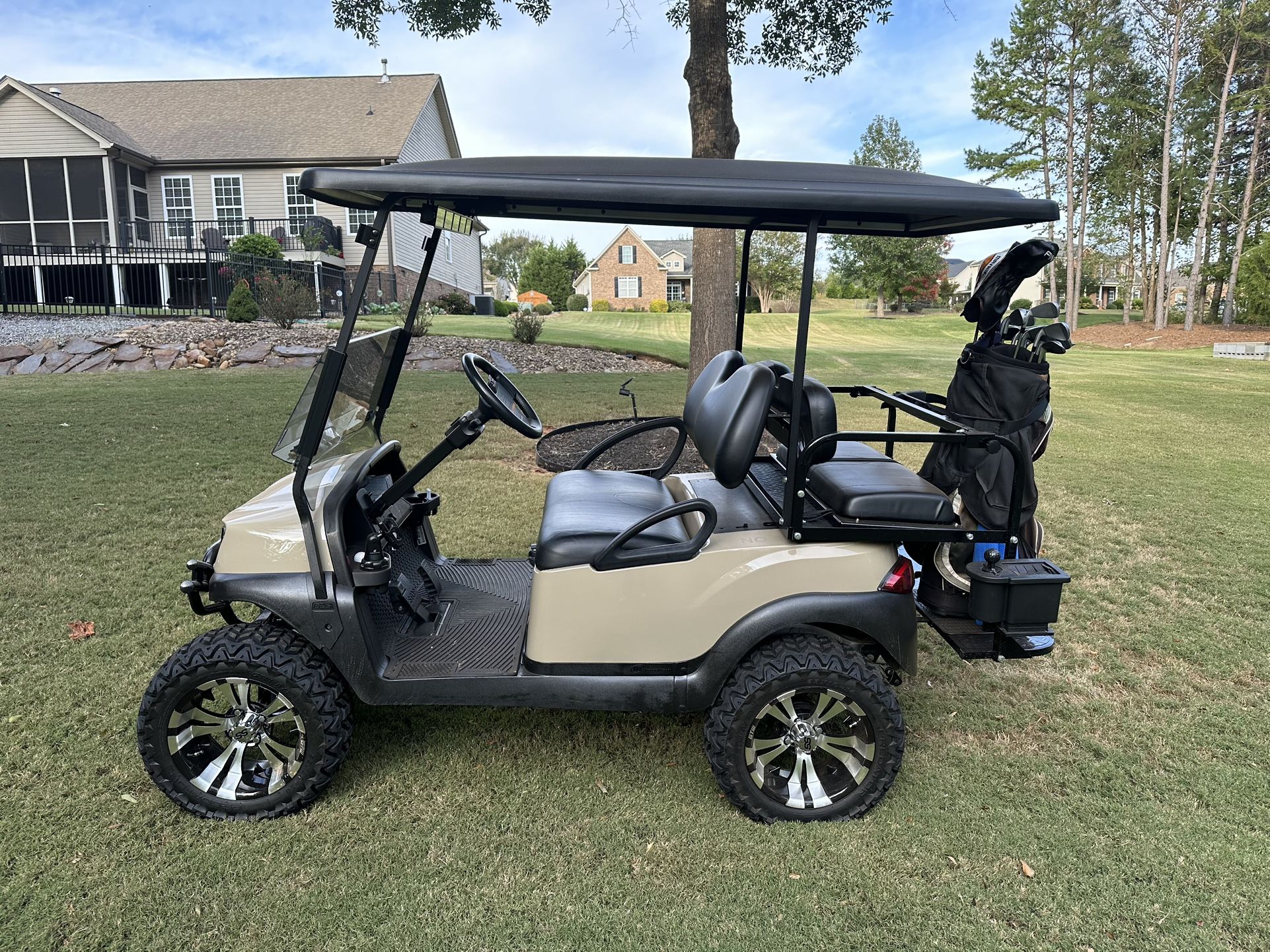 Golf cart