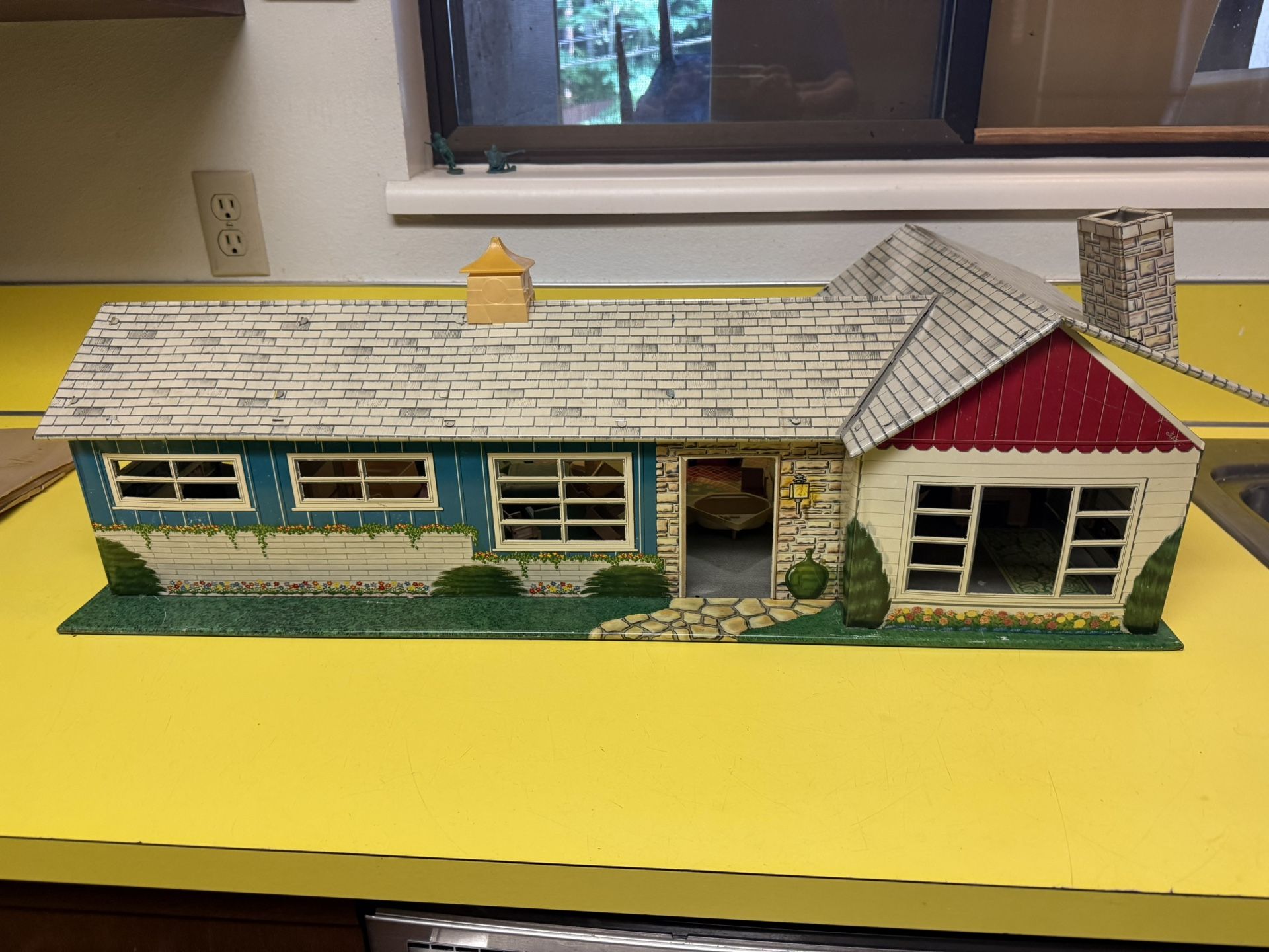 1960S Marx Ranch House Complete With Furniture And Original Box!