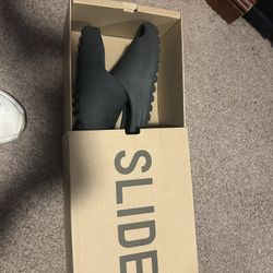 Yeezy Slide Onyx Black