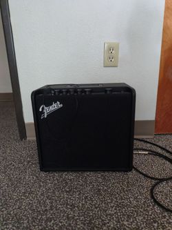 Mustang LT25 Fender amp