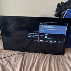 Panasonic LED LCD TV (35” L, 20” H) model number TC-39AS530U ( used)