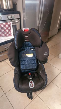 Britax car seat sirve como booster no tiene amarraderas $15