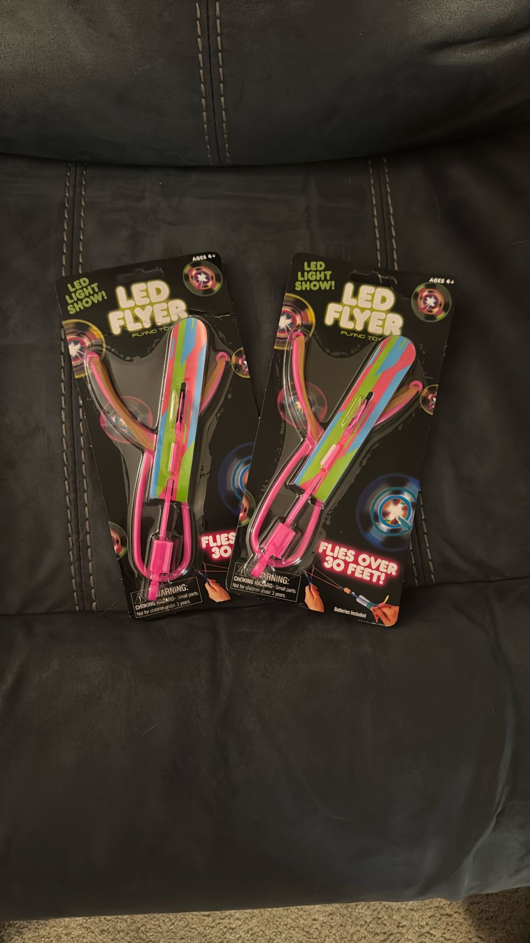 New 2 LED Flyer Flying Toy Flies Over 30 Feet Light Show