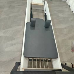 Studio Pilates Reformer