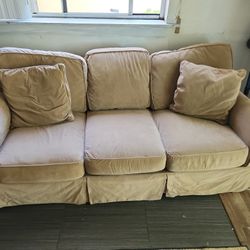 Free Couch 