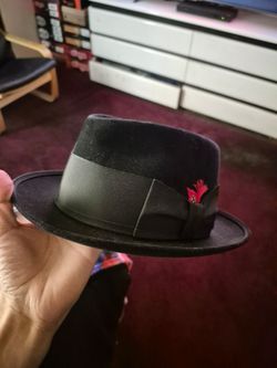 Mens medium size Fedora