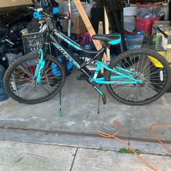 24” Youth Mountain Bike – Great Condition – Ready to Ride 