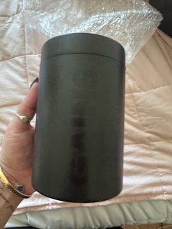 Gains protein powder holder