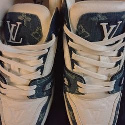 100 % AUTHENTIC LOUIS VUITTON SNEAKERS (SORRY NO BOX)
