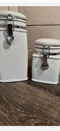 Jars to store food
