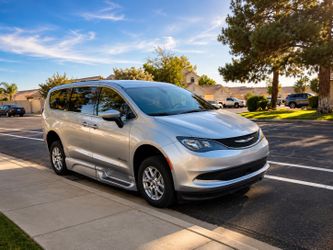 2022 Chrysler Voyager