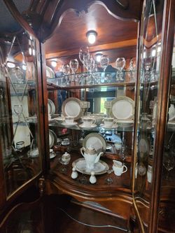 Solid wood china cabinet