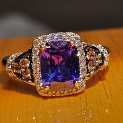 TANZANITE RiNG. I Got It As A Gift But It Is Not My Style 
