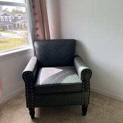 Single sofa