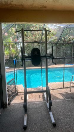 Gold's Gym XR 10.9 Power Tower with Push Up, Pull Up and Dip Station