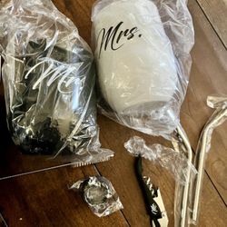 Mr and Mrs Wine Tumblers - Wedding Presents for Newlyweds, Bridal Shower Gifts, Also Includes: •Wine Bottle Opener • Insulated Wine Tote Cooling Bag *