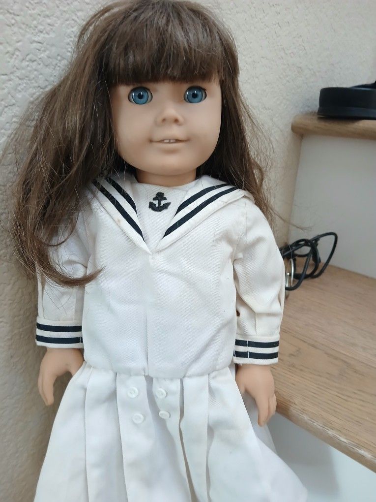 Molly AMERICAN GIRL DOLL IN SAMANTHA OUTFIT