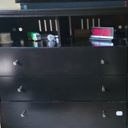 3-Drawer Dresser/TV Dresser
