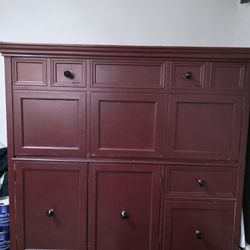 Fold Out Desk with Ample Storage