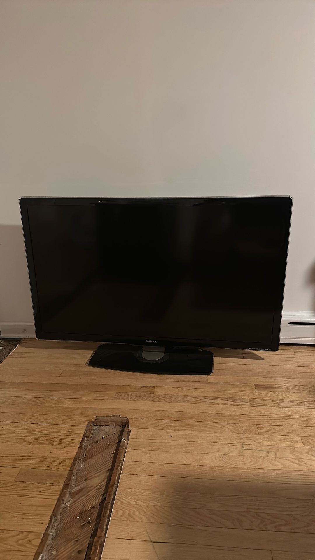 30’x50’ TV    1080p (FHD) (Price is negotiable 