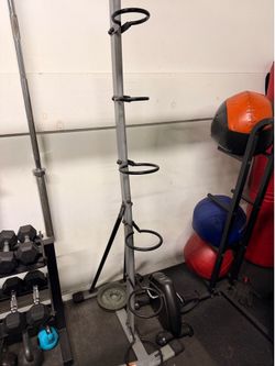 Racks para pelotas y sacos de box or artes marciales
