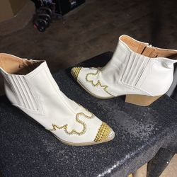 Women ankle cowboy boots with bling size 11