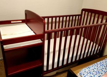 Infant Baby Cherry Convertible Crib/ Cuna De Bebé/ Recien Nacido