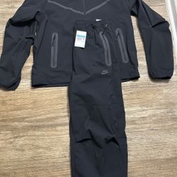 Nike Windrunner tech set