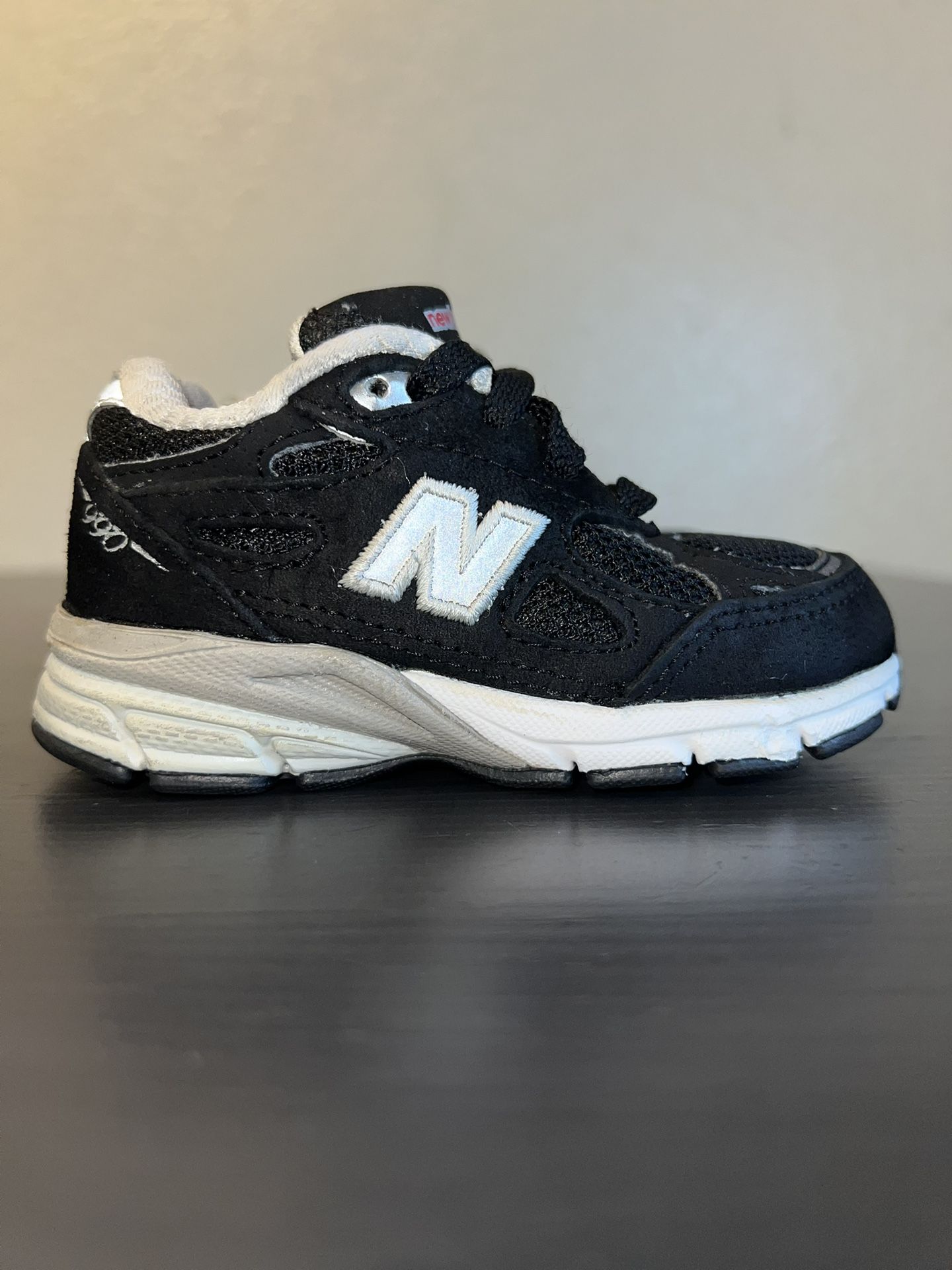 Kids New Balance 990v3 Size 5c