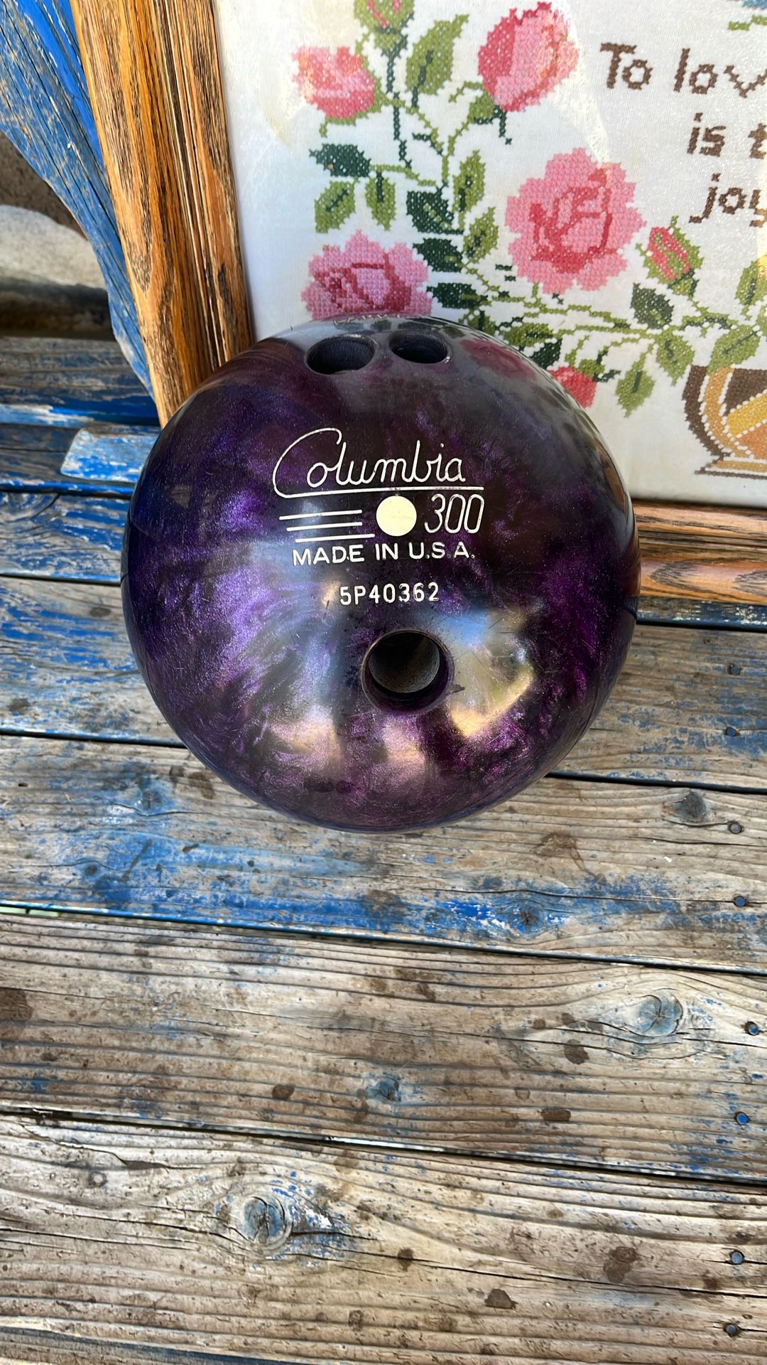 Columbia 300 Bowling Ball