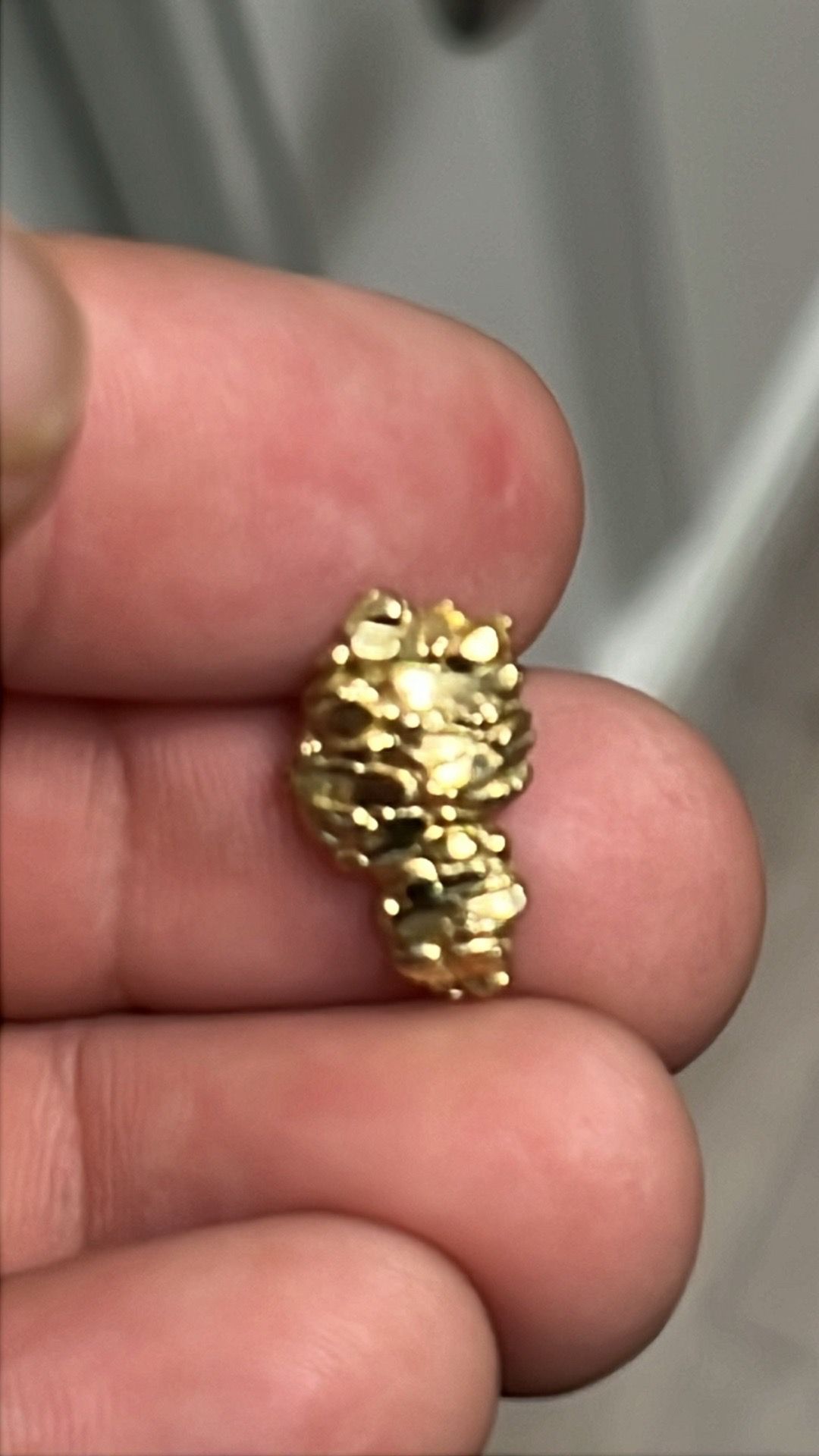 Nugget earring 10k gold solid