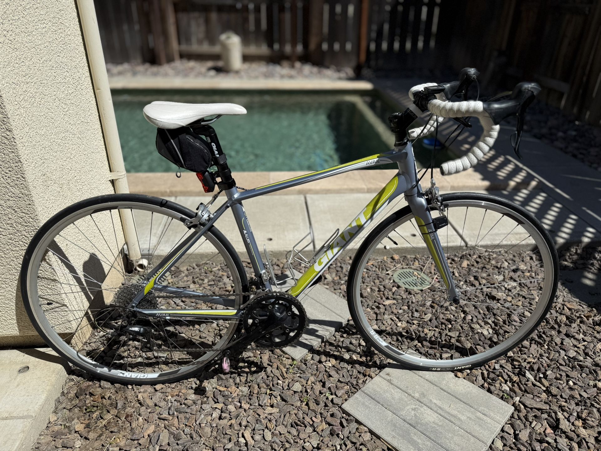 Liv Giant Road Bike