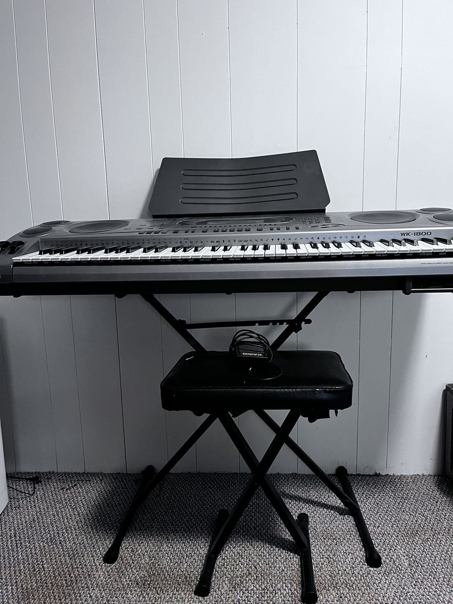 Casio WK-1800 Keyboard With Stand And Seat