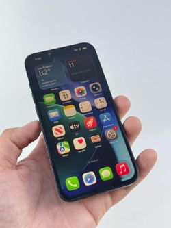 iPhone 13 • 128GB (Unlocked)