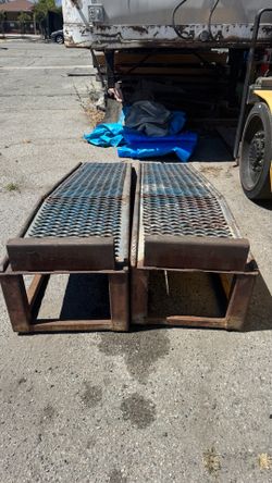 Custom truck ramps