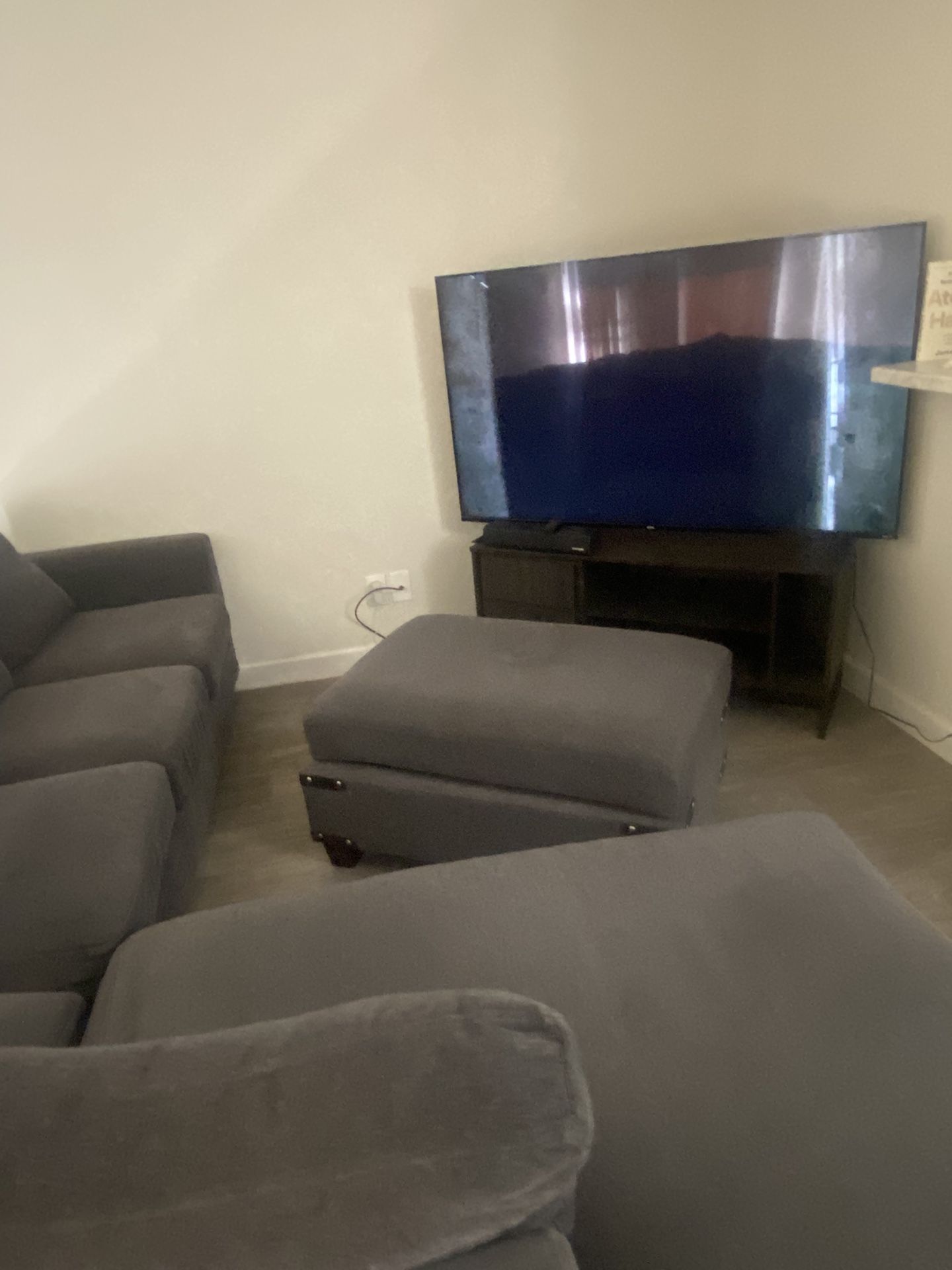 70 Inch Tv With Tv Stand