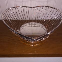 Silver Plated Wire Heart Basket 