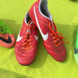 Soccer Shoes, Size 6 