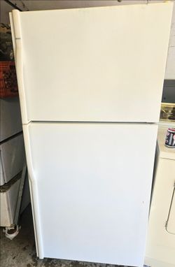White Top-Freezer Refrigerator