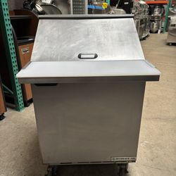 27” Beverage Air SPE27 Mega Top Refrigerated Sandwich Topping Prep Table 12 Pan Insert Refrigerator Storage Below Salad Topping Station