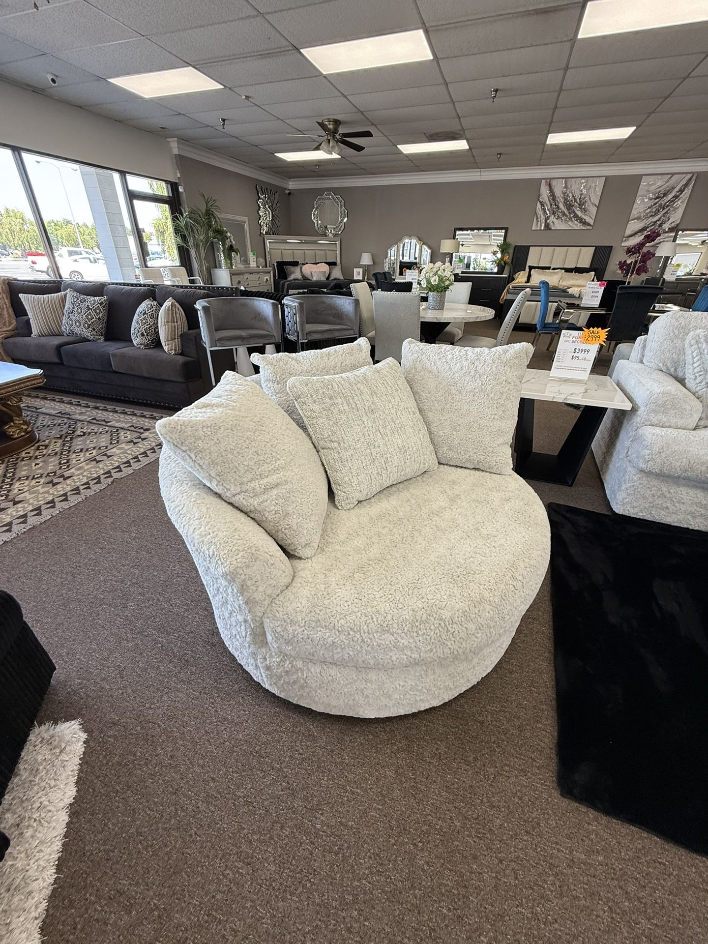 Accent Chair Oversized 