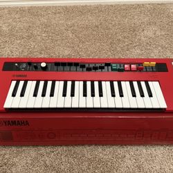 Yamaha Reface YC Keyboard