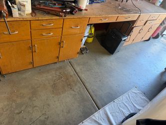 Workbench with Drawers and Cabinets