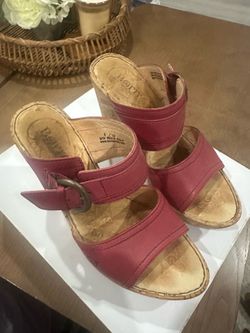 Born sandals