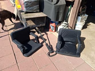 New foldable bleacher seats with backstraps