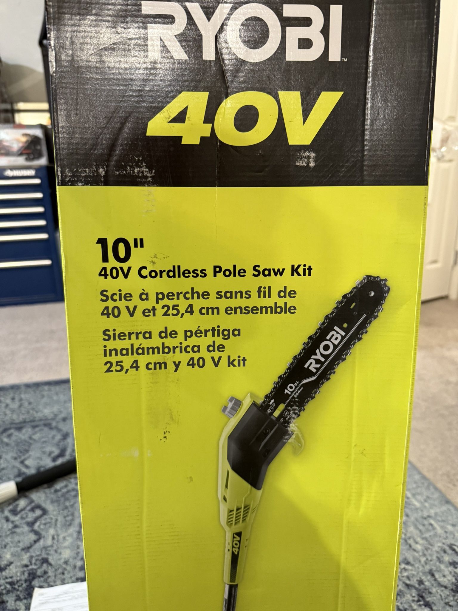 RYOBI 40V 10 in. Cordless Battery Pole Saw TOOL ONLY