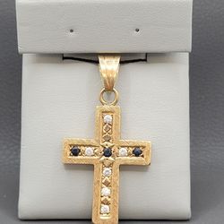 Cross Pendant #559884
