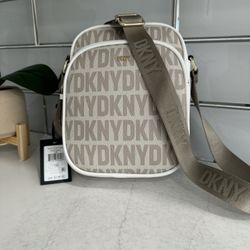 NEW DKNY CROSSBODY WOMENS BAG 