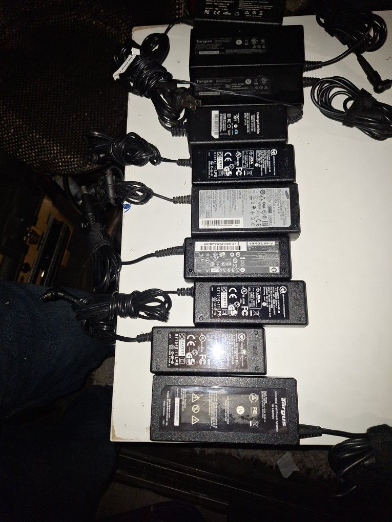 Laptop/universal Chargers